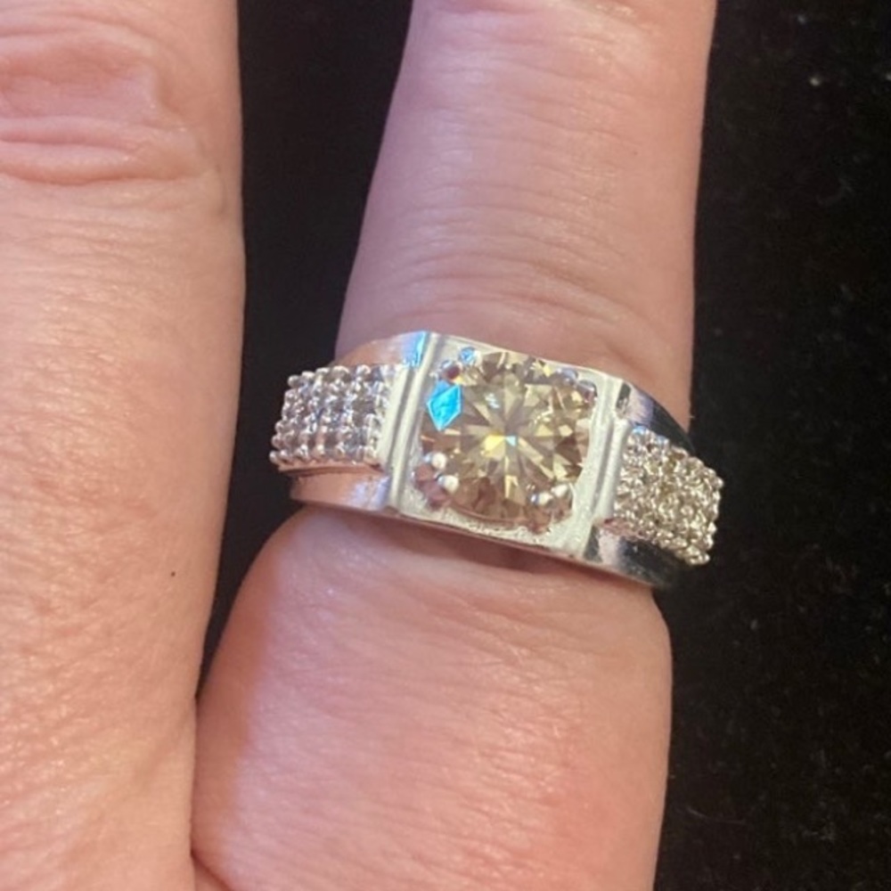 Gorgeous 3.86Cts Genuine Earth Mined Diamond Ring Size 7 - Picture 3 of 9
